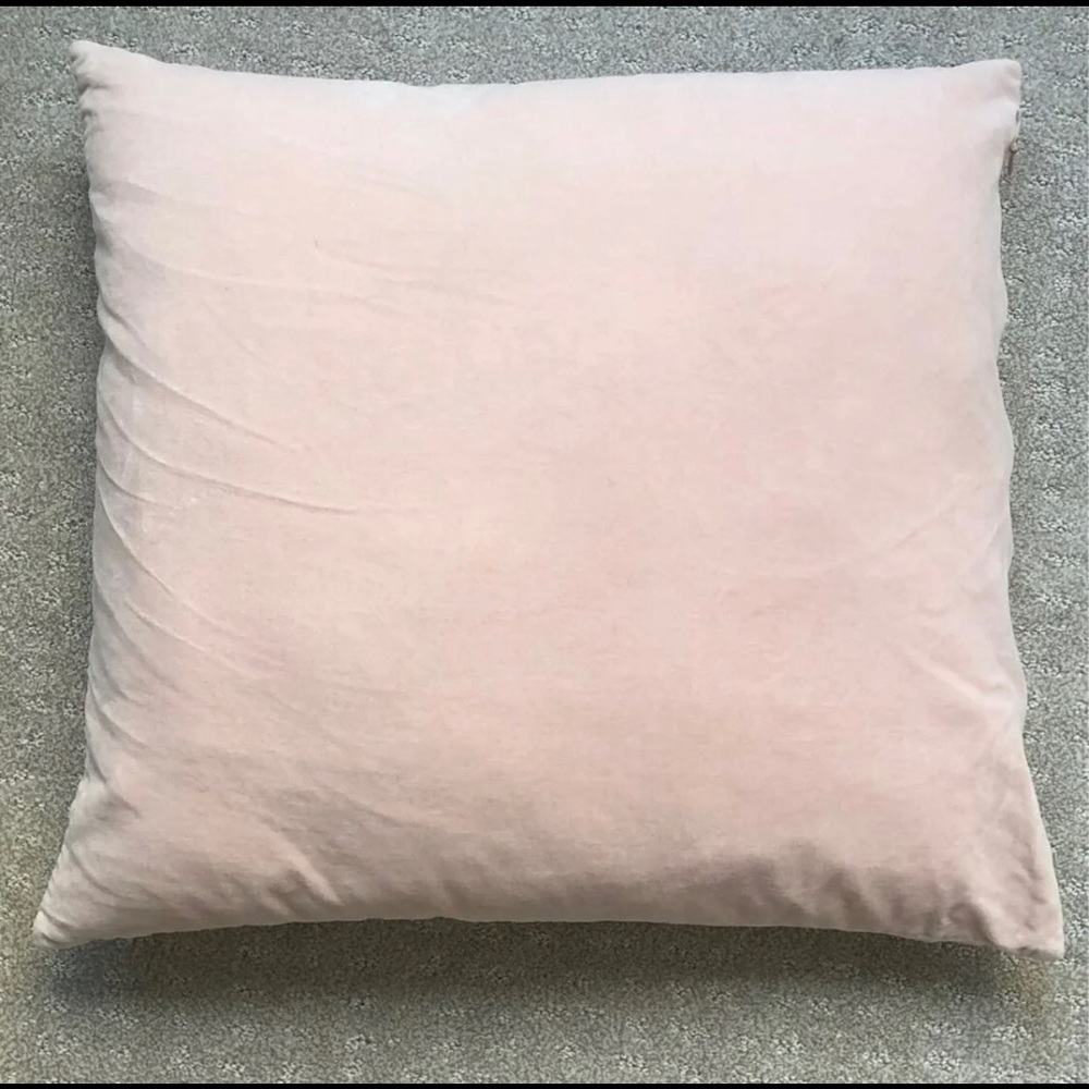 H&M Home | Cotton Velvet Decorative Pillowcase - Picture 2 of 7